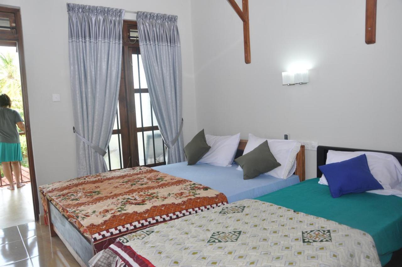 Traveller'S Home Hotel 티사마하라마 객실 사진